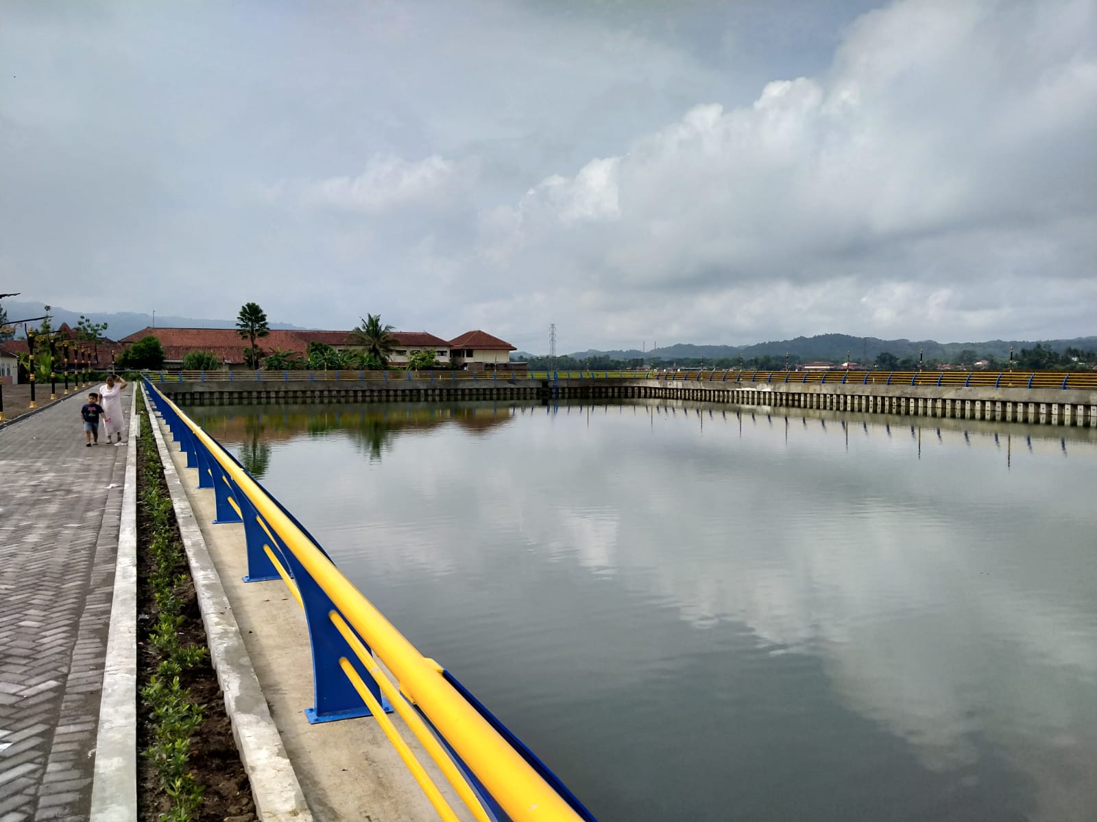 Mengenal Embung Klapagading: Tempat Wisata yang Menyatu dengan Alam